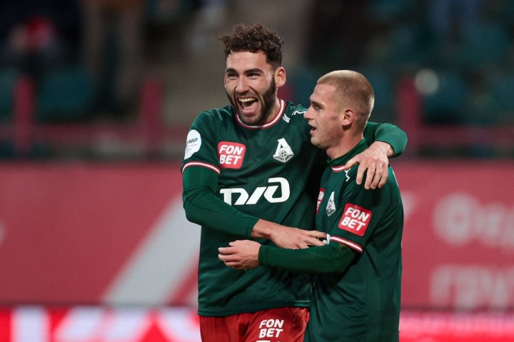 «Ты ИИ освоил?» Пиняев прокомментировал фото Тикнизяна с Роналду